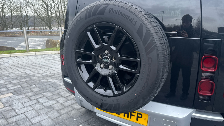 Land Rover Defender 110 Diesel 3.0 D250 Hard Top Auto